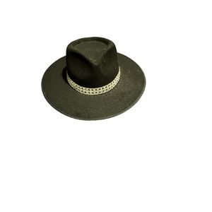 Ladies fashion hat